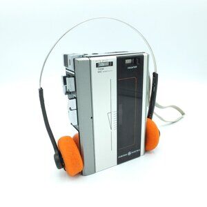 GE Walkman 3-5317B AM/FM Cassette Recorder ~ New Belts ~ Reconditioned!